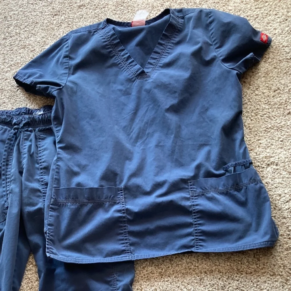Dickies Navy Blue Scrub Set - Picture 2 of 3